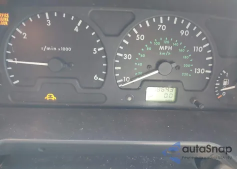 2000 Land Rover Discovery Series Ii Cloth/Series Ii Leather z USA, uszkodzony, nr VIN SALTY1247YA249969